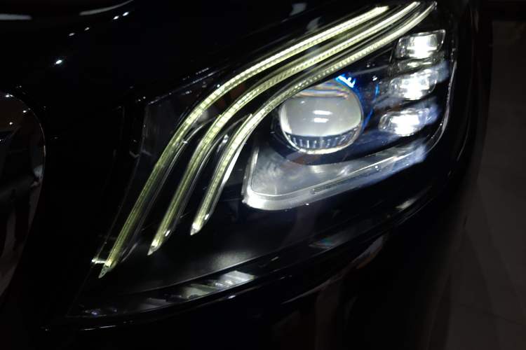 Used Mercedes-Benz S-Class 2020 S 350 L Exclusive Edition Prestige Collection Left Front Headlight