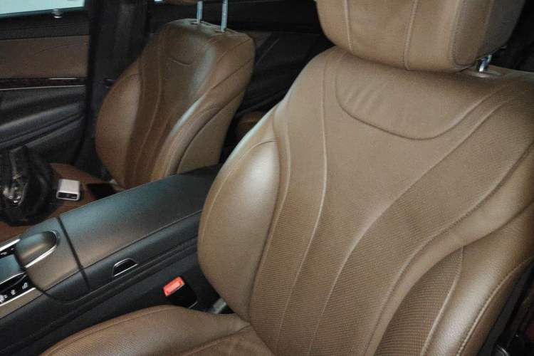 Used Mercedes-Benz S-Class 2020 S 350 L Business Class Ultimate Edition Left Front Seat