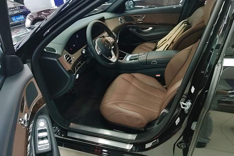 Used Mercedes-Benz S-Class 2020 S 350 L Business Class Ultimate Edition Left Front Seat