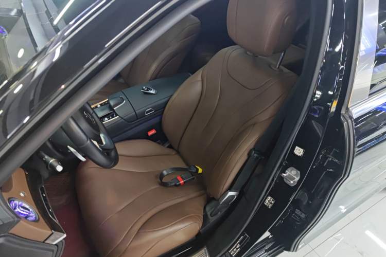 Used Mercedes-Benz S-Class 2020 S 350 L Business Class Ultimate Edition Left Front Seat