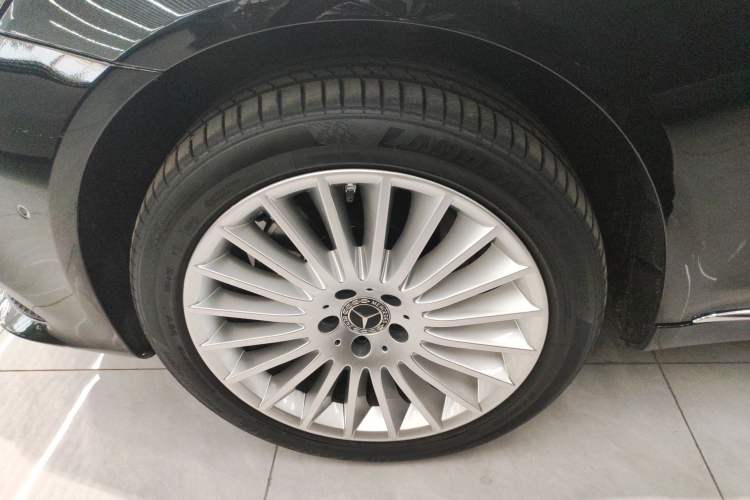Used Mercedes-Benz S-Class 2020 S 350 L Business Class Ultimate Edition Left Front Wheel Hub