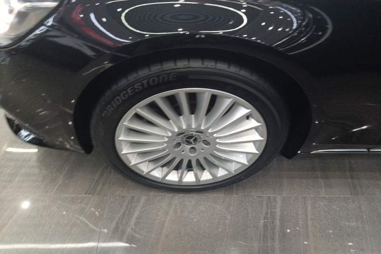 Used Mercedes-Benz S-Class 2020 S 350 L Business Class Ultimate Edition Left Front Wheel Hub