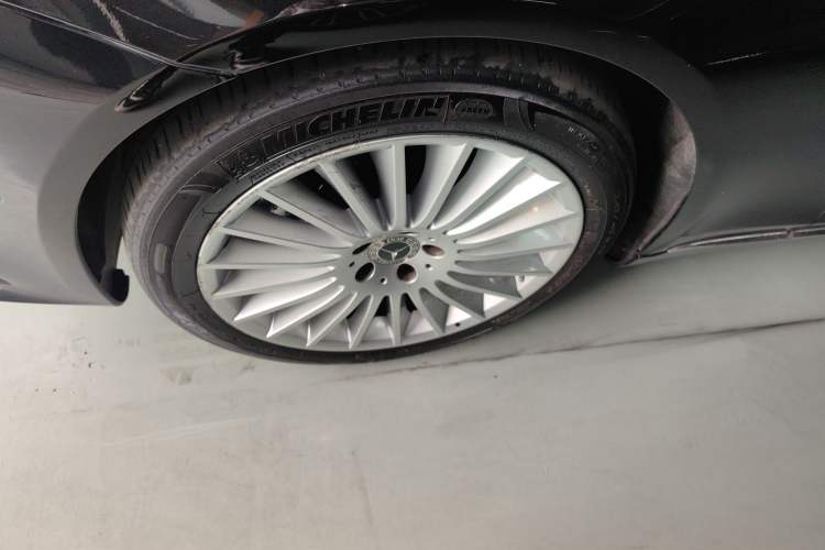 Used Mercedes-Benz S-Class 2020 S 350 L Business Class Ultimate Edition Left Front Wheel Hub
