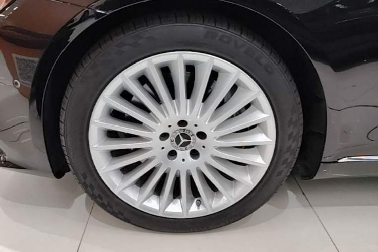 Used Mercedes-Benz S-Class 2020 S 350 L Business Class Ultimate Edition Left Front Wheel Hub