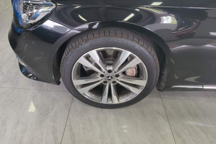 Used Mercedes-Benz S-Class 2020 S 350 L Business Class Ultimate Edition Left Front Wheel Hub