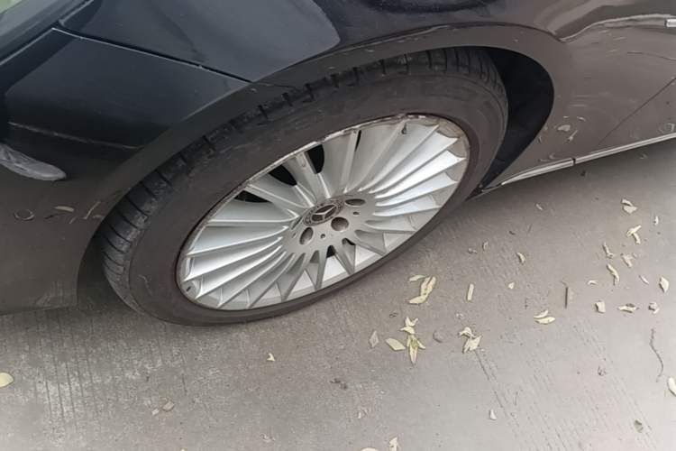 Used Mercedes-Benz S-Class 2020 S 350 L Business Class Ultimate Edition Left Front Wheel Hub