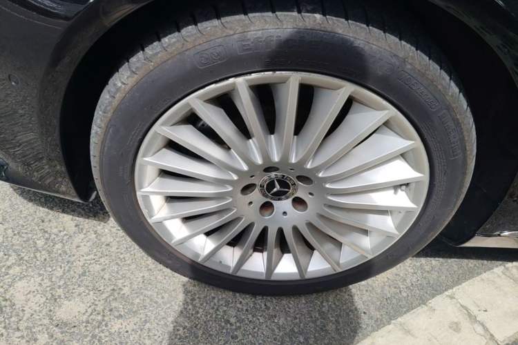Used Mercedes-Benz S-Class 2020 S 350 L Business Class Ultimate Edition Left Front Wheel Hub