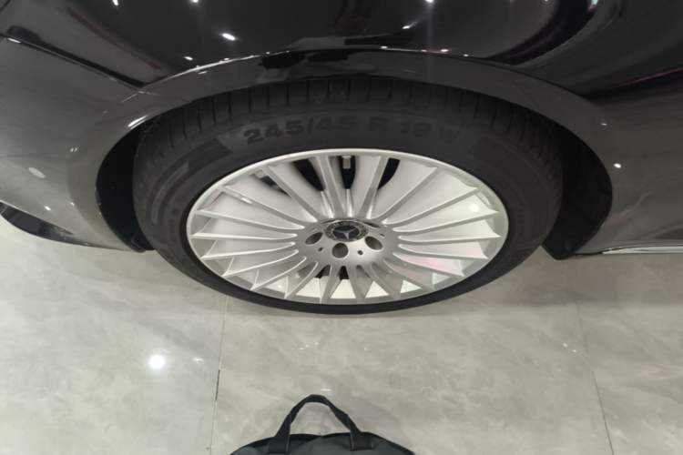 Used Mercedes-Benz S-Class 2020 S 350 L Business Class Ultimate Edition Left Front Wheel Hub