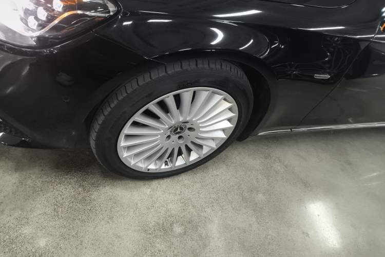 Used Mercedes-Benz S-Class 2020 S 350 L Business Class Ultimate Edition Left Front Wheel Hub