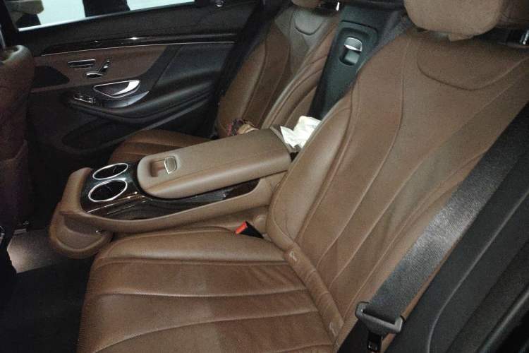 Used Mercedes-Benz S-Class 2020 S 350 L Business Class Ultimate Edition Left Rear Seat