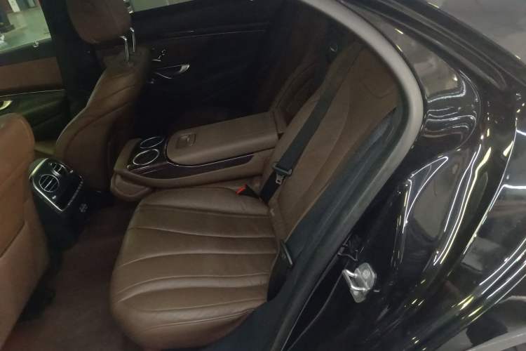 Used Mercedes-Benz S-Class 2020 S 350 L Business Class Ultimate Edition Left Rear Seat