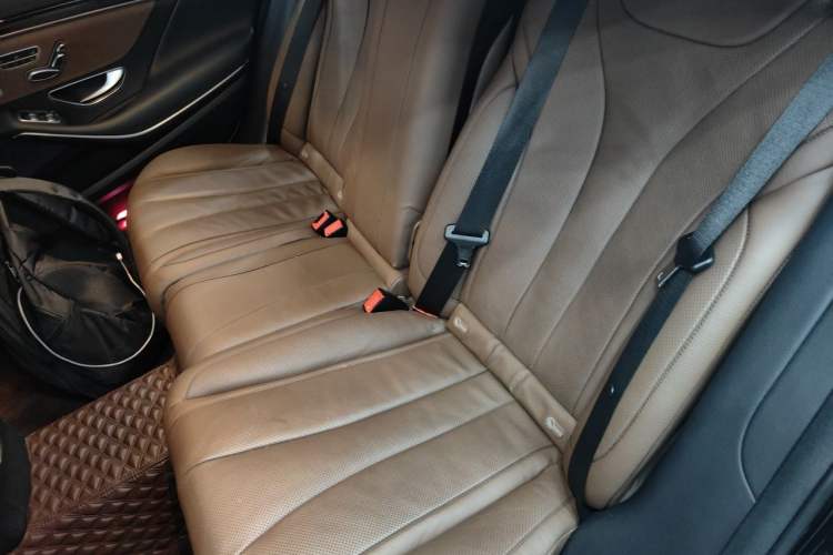 Used Mercedes-Benz S-Class 2020 S 450 L Exclusive Edition Left Rear Seat
