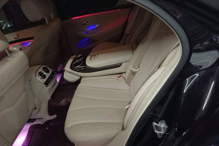 Used Mercedes-Benz S-Class 2020 S 350 L Business Class Ultimate Edition Left Rear Seat