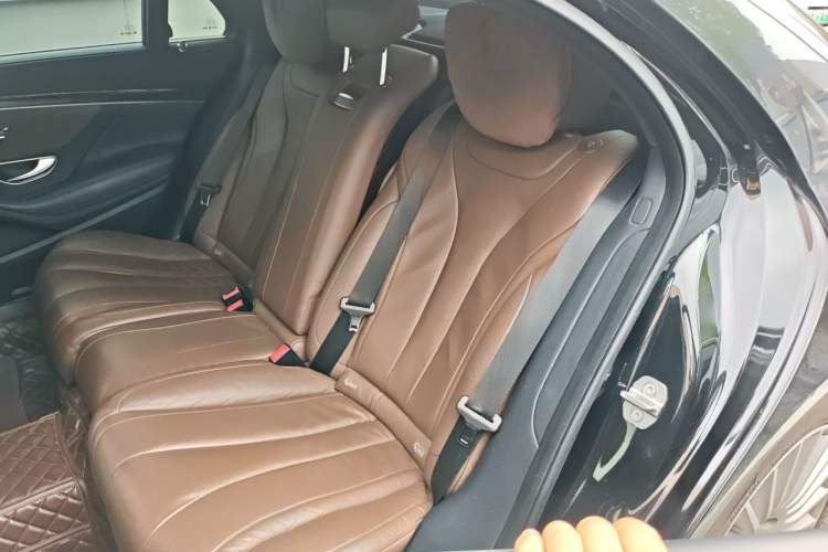 Used Mercedes-Benz S-Class 2020 S 350 L Business Class Ultimate Edition Left Rear Seat