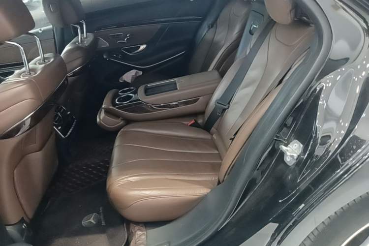 Used Mercedes-Benz S-Class 2020 S 350 L Exclusive Edition Prestige Collection Left Rear Seat