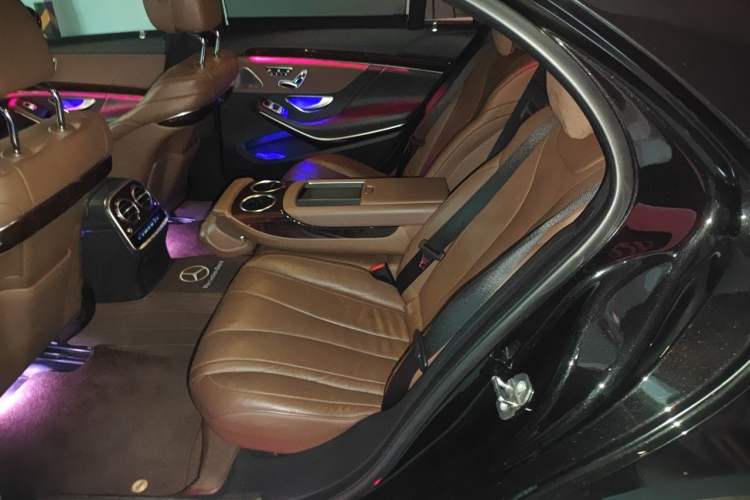 Used Mercedes-Benz S-Class 2020 S 350 L Exclusive Edition Prestige Collection Left Rear Seat