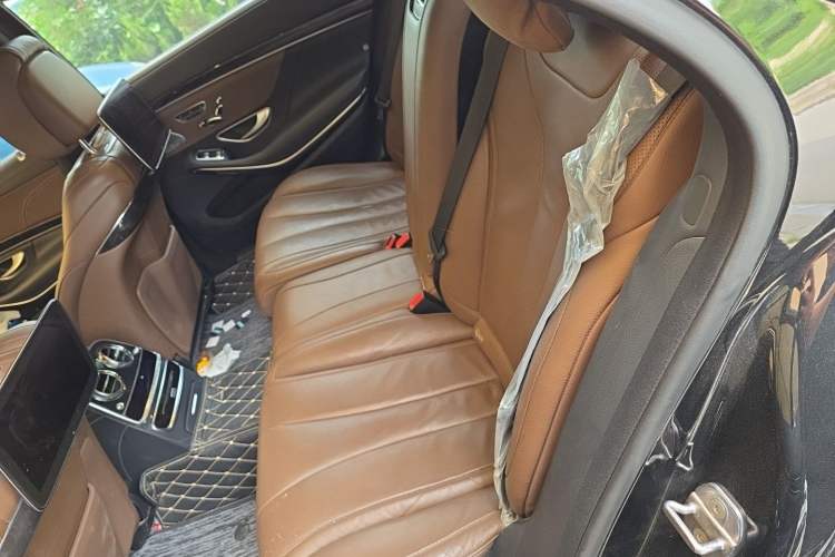 Used Mercedes-Benz S-Class 2020 S 450 L 4MATIC Exclusive Edition Left Rear Seat
