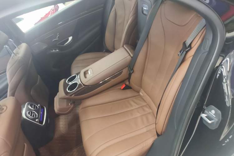 Used Mercedes-Benz S-Class 2020 S 350 L Business Class Ultimate Edition Left Rear Seat