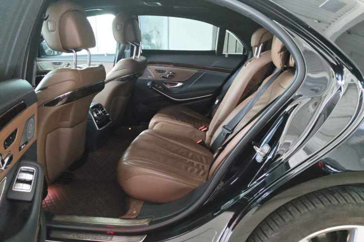 Used Mercedes-Benz S-Class 2020 S 350 L Exclusive Edition Prestige Collection Left Rear Seat