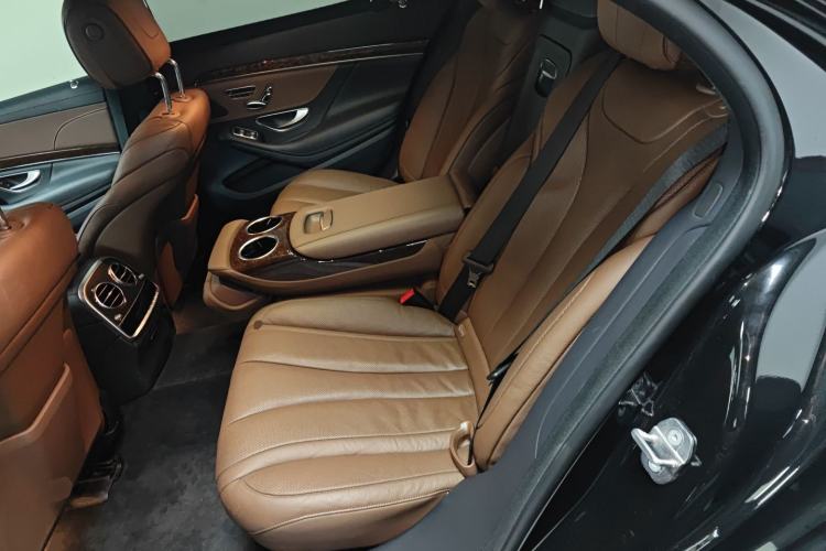 Used Mercedes-Benz S-Class 2020 S 350 L Business Class Ultimate Edition Left Rear Seat