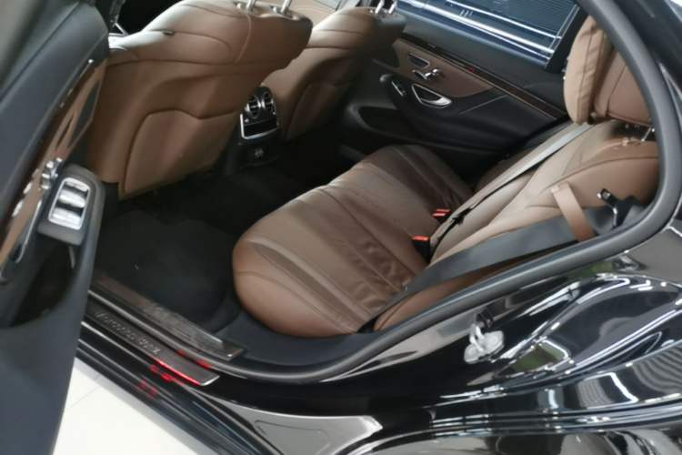Used Mercedes-Benz S-Class 2020 S 350 L Business Class Ultimate Edition Left Rear Seat