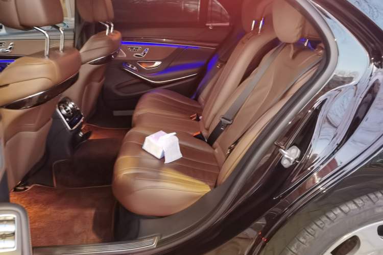 Used Mercedes-Benz S-Class 2020 S 350 L Exclusive Edition Prestige Collection Left Rear Seat