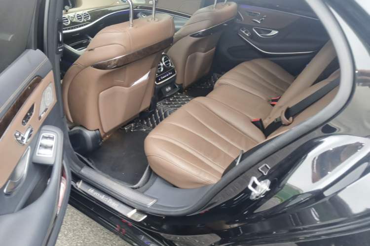 Used Mercedes-Benz S-Class 2020 S 350 L Exclusive Edition Prestige Collection Left Rear Seat