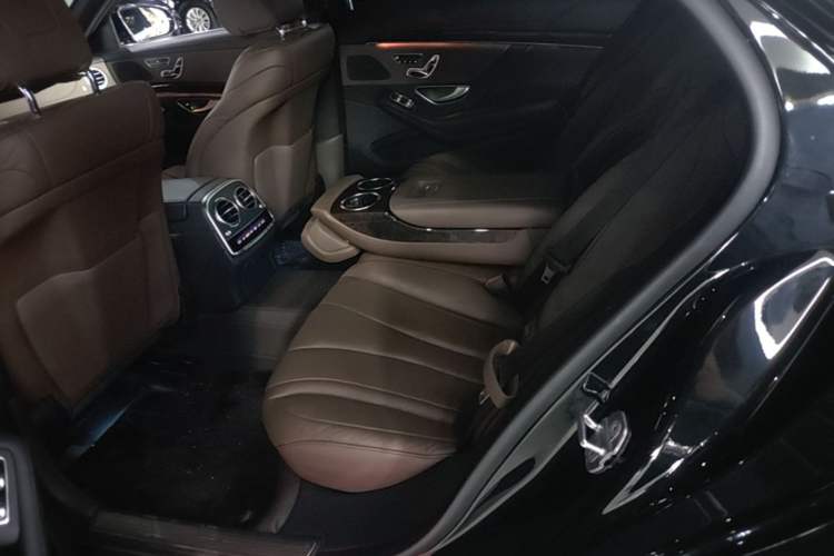 Used Mercedes-Benz S-Class 2020 S 350 L Business Class Ultimate Edition Left Rear Seat