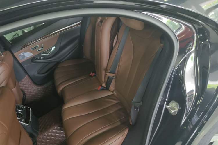 Used Mercedes-Benz S-Class 2020 S 350 L Business Class Ultimate Edition Left Rear Seat
