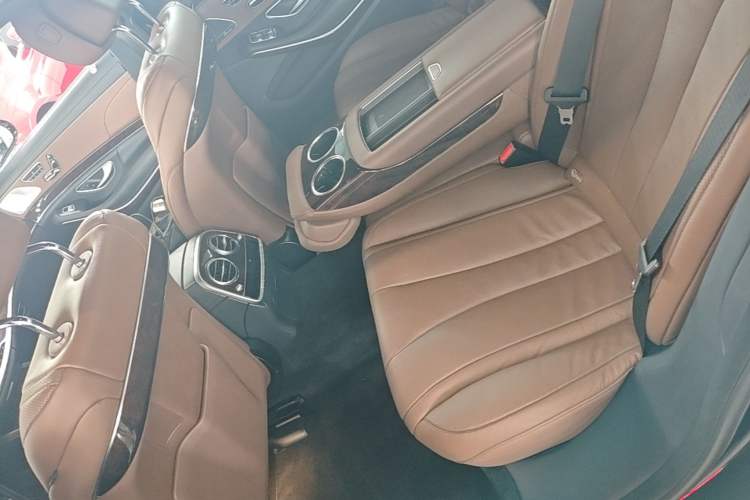 Used Mercedes-Benz S-Class 2020 S 350 L Exclusive Edition Prestige Collection Left Rear Seat