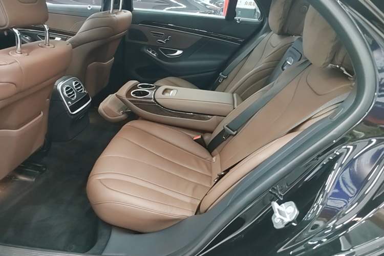 Used Mercedes-Benz S-Class 2020 S 350 L Business Class Ultimate Edition Left Rear Seat