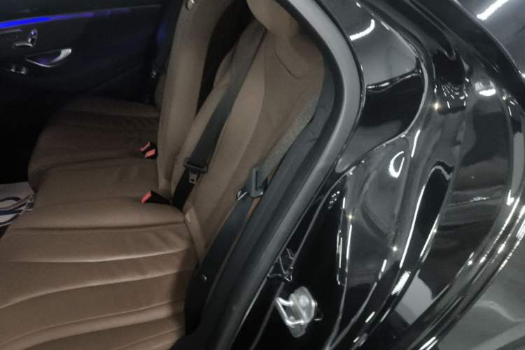 Used Mercedes-Benz S-Class 2020 S 350 L Business Class Ultimate Edition Left Rear Seat