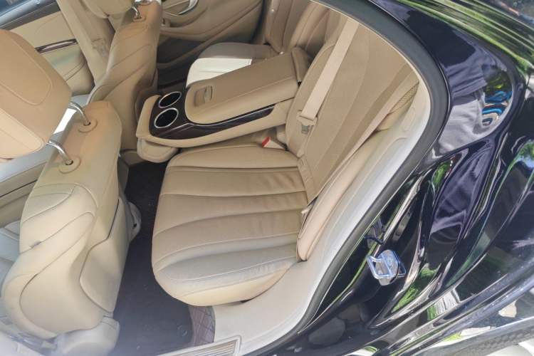 Used Mercedes-Benz S-Class 2020 S 350 L Business Class Ultimate Edition Left Rear Seat