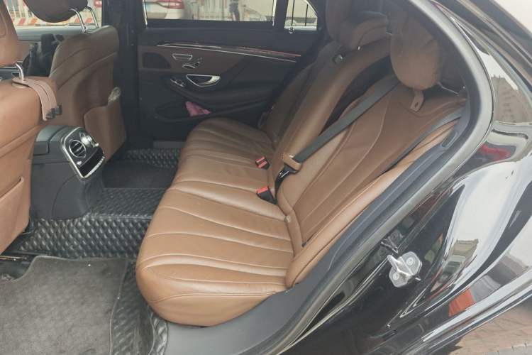 Used Mercedes-Benz S-Class 2020 S 350 L Business Class Ultimate Edition Left Rear Seat