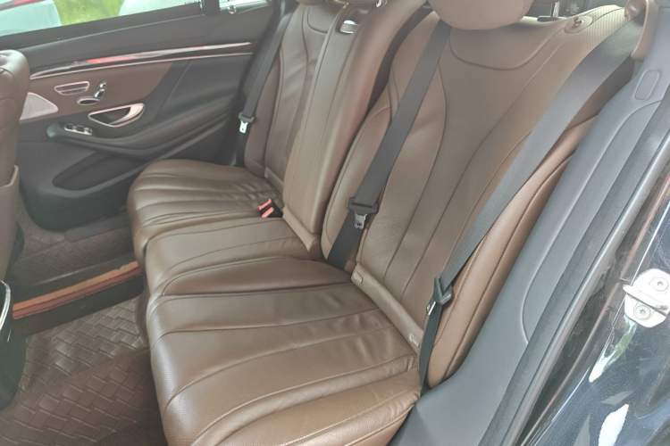 Used Mercedes-Benz S-Class 2020 S 350 L Business Class Ultimate Edition Left Rear Seat