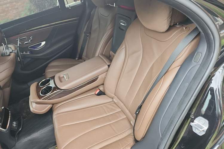 Used Mercedes-Benz S-Class 2020 S 350 L Business Class Ultimate Edition Left Rear Seat