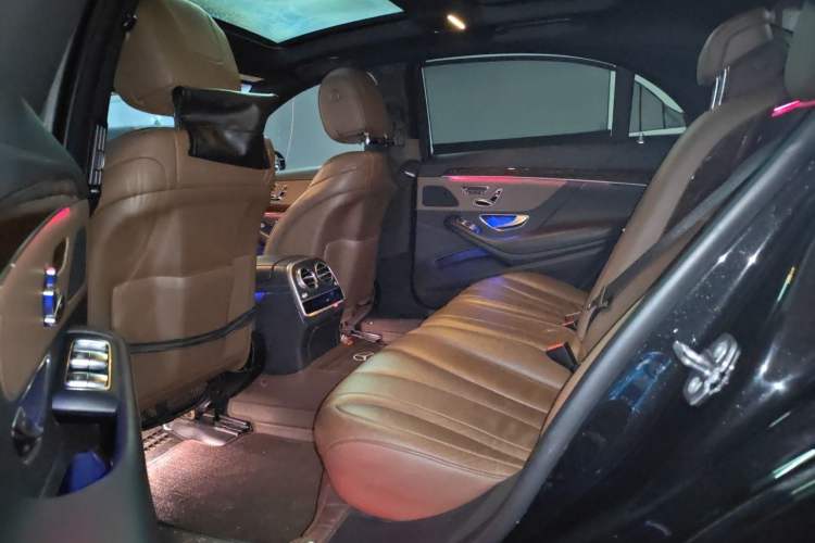 Used Mercedes-Benz S-Class 2020 S 350 L Business Class Ultimate Edition Left Rear Seat