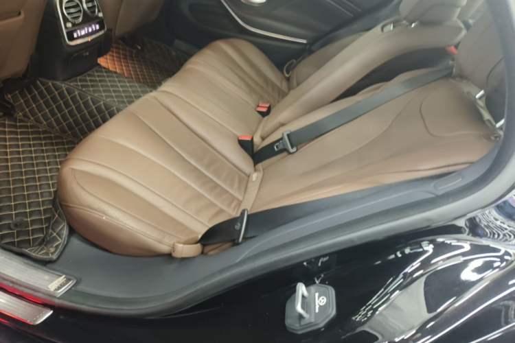 Used Mercedes-Benz S-Class 2020 S 350 L Exclusive Edition Prestige Collection Left Rear Seat
