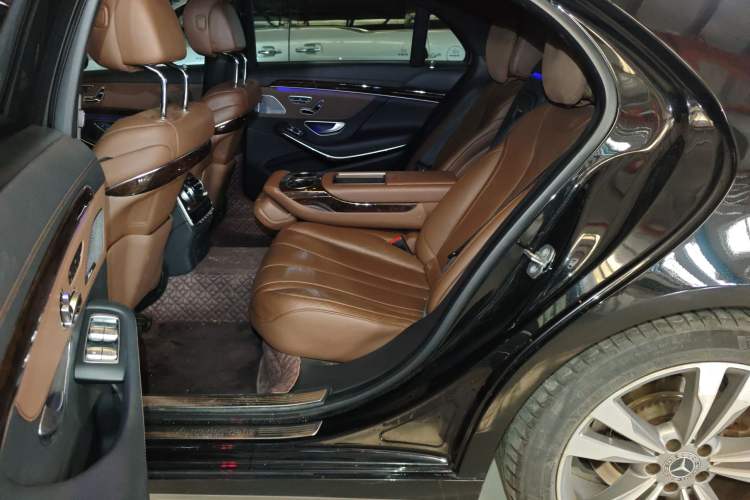 Used Mercedes-Benz S-Class 2020 S 350 L Exclusive Edition Prestige Collection Left Rear Seat