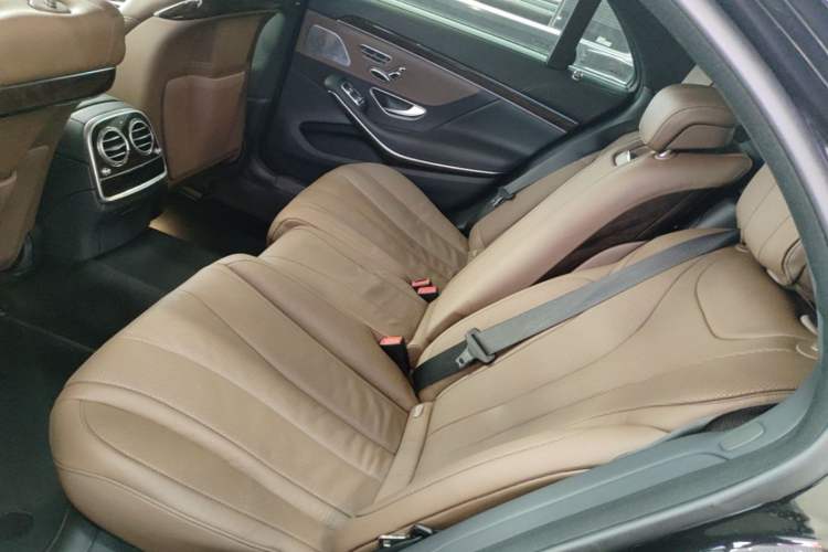 Used Mercedes-Benz S-Class 2020 S 350 L Exclusive Edition Prestige Collection Left Rear Seat