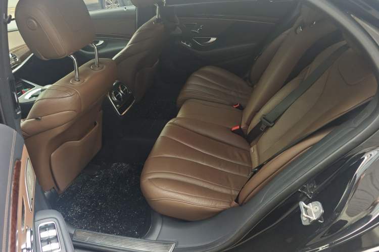 Used Mercedes-Benz S-Class 2020 S 350 L Business Class Ultimate Edition Left Rear Seat