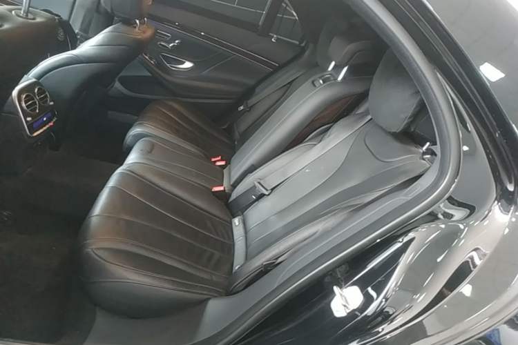 Used Mercedes-Benz S-Class 2020 S 350 L Business Class Ultimate Edition Left Rear Seat