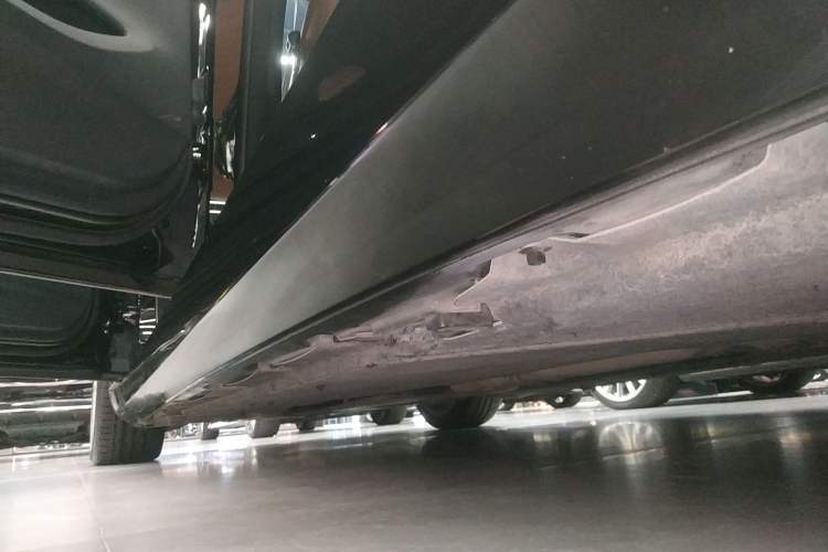 Used Mercedes-Benz S-Class 2020 S 350 L Business Class Ultimate Edition Left Side Sill