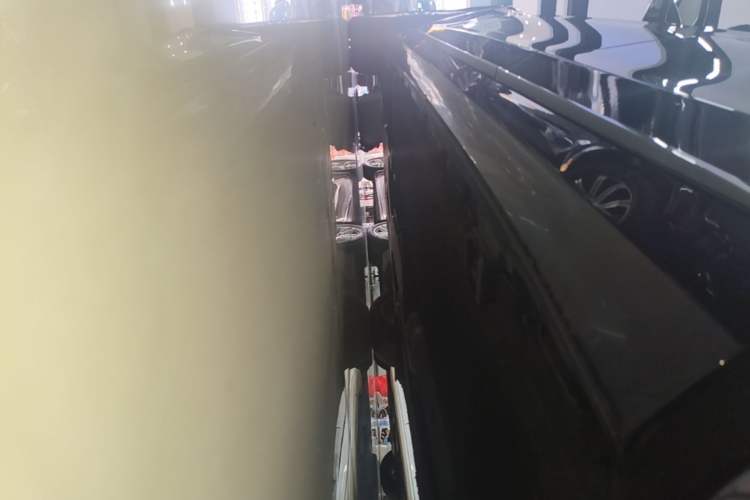 Used Mercedes-Benz S-Class 2020 S 350 L Business Class Ultimate Edition Left Side Sill