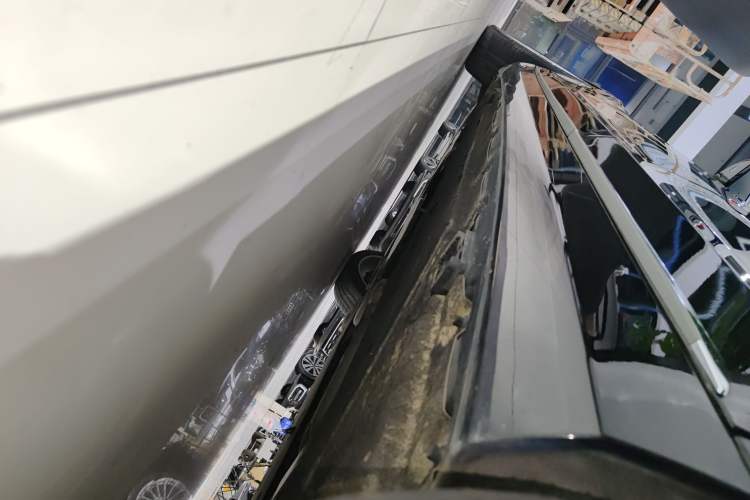 Used Mercedes-Benz S-Class 2020 S 350 L Business Class Ultimate Edition Left Side Sill