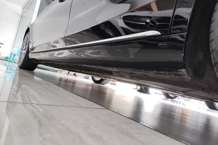 Used Mercedes-Benz S-Class 2020 S 350 L Business Class Ultimate Edition Left Side Sill