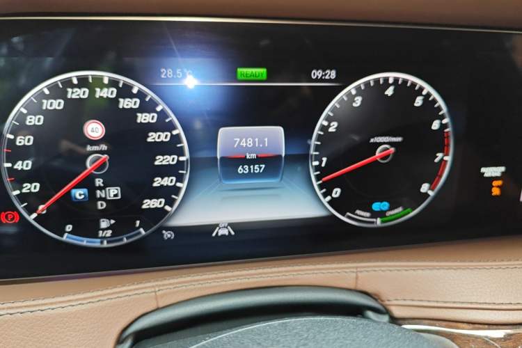 Used Mercedes-Benz S-Class 2020 S 350 L Business Class Ultimate Edition Odometer Close Up