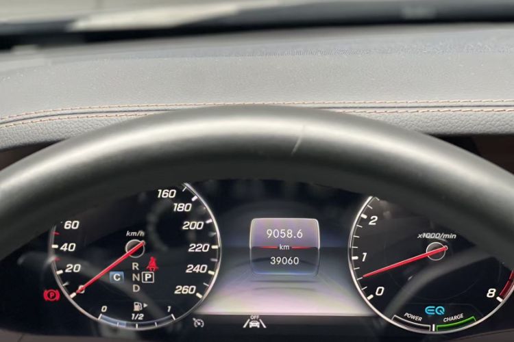 Used Mercedes-Benz S-Class 2020 S 350 L Business Class Ultimate Edition Odometer Close Up