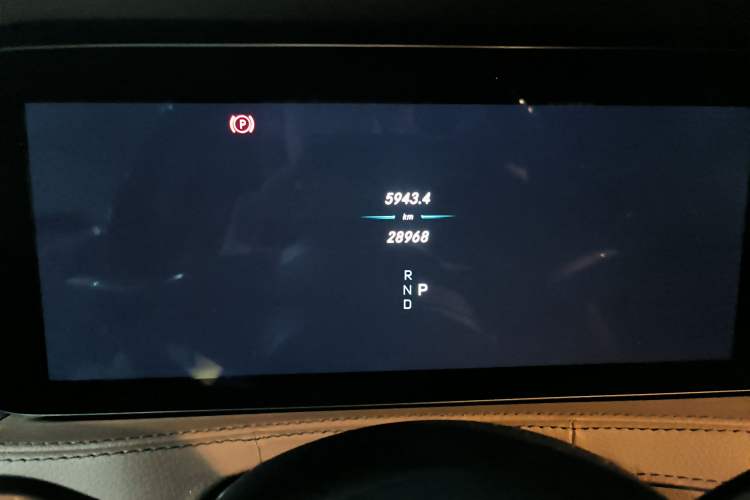 Used Mercedes-Benz S-Class 2020 S 350 L Exclusive Edition Prestige Collection Odometer Close Up