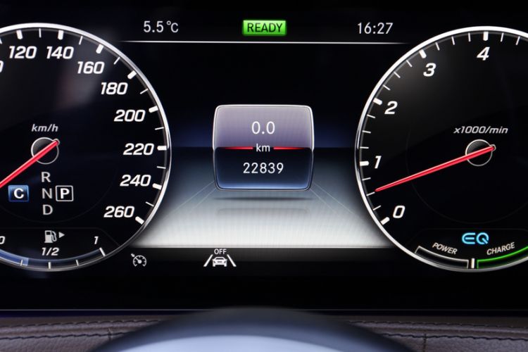 Used Mercedes-Benz S-Class 2020 S 350 L Exclusive Edition Prestige Collection Odometer Close Up